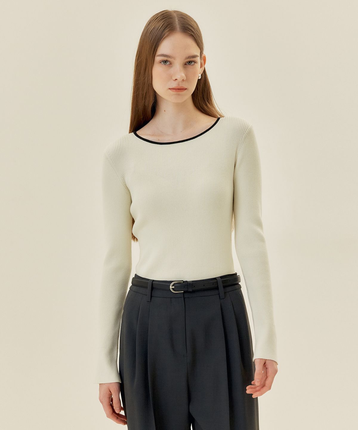 마인드브릿지 우먼(MIND BRIDGE WOMEN) [W][COUTURE]보트넥 립 배색 슬림핏 니트