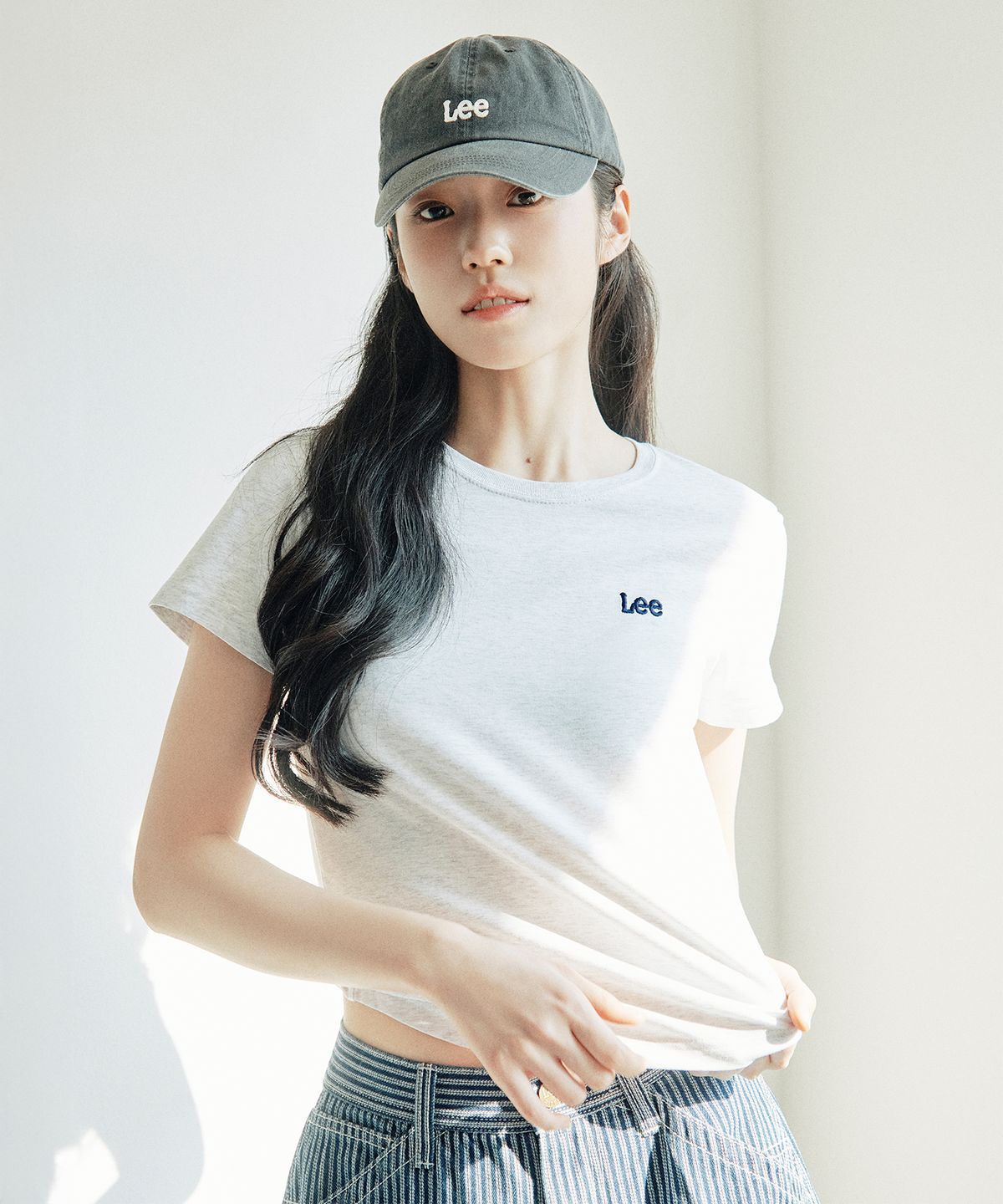 리(LEE) 스몰 트위치 로고 피그먼트 볼캡 차콜