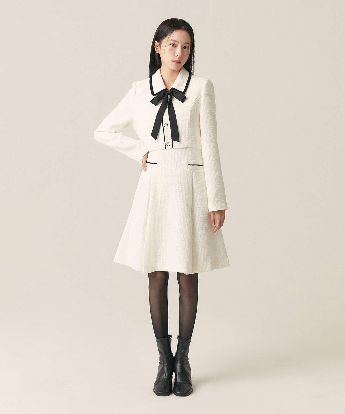 로엠(ROEM) 카라 트위드 2in1 미니원피스_RMOWF11S11