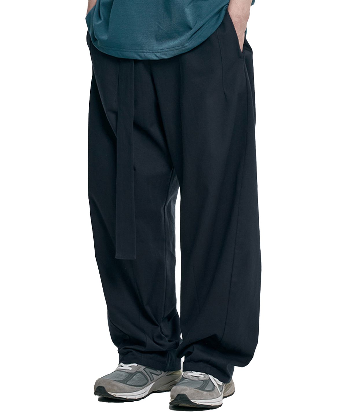 아조바이아조(AJOBYAJO) 3D Curved Pants [NAVY]