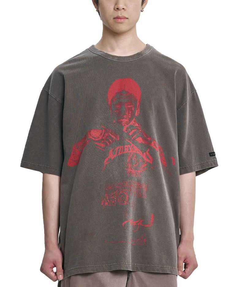 [하오PICK] Pseudo Knight T-Shirt [DARK BROWN]