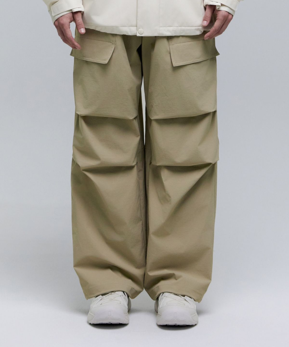 내셔널지오그래픽(NATIONALGEOGRAPHIC) N251UPT902 파라슈트 와이드핏 팬츠 SAND BEIGE