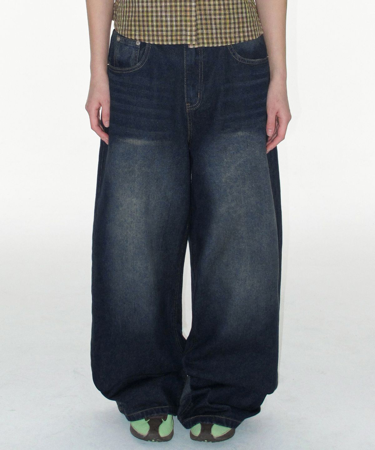 아메스 월드와이드(AMES-WORLDWIDE) OVERFIT STITCH DENIM PANTS DEEP BLUE