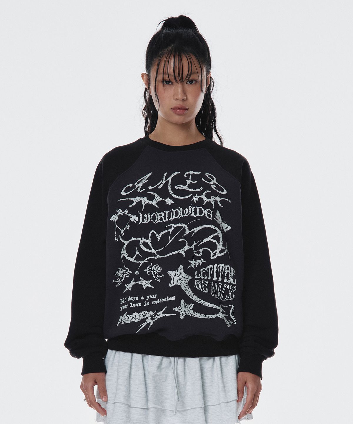 아메스 월드와이드(AMES-WORLDWIDE) GRAPHIC RAGLAN SWEATSHIRT CHARCOAL