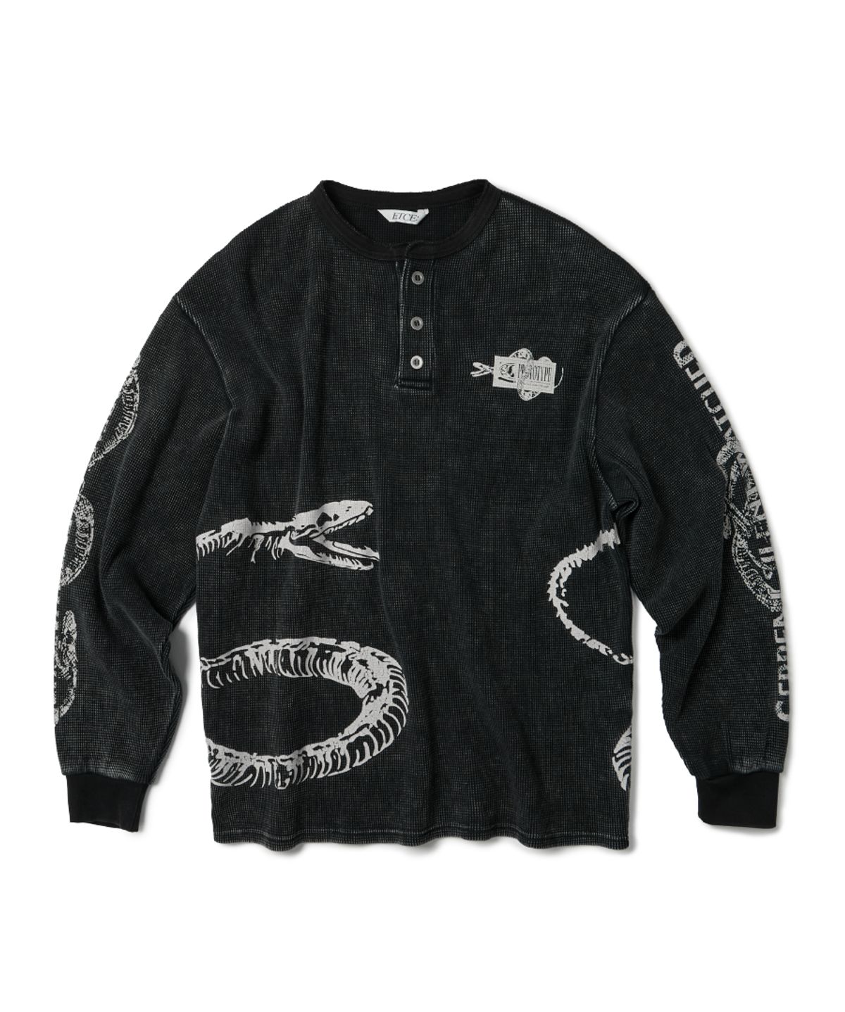 이티씨이(ETCE) BONE SNAKE HENLEY NECK WAFFLE KNIT (CHARCOAL)