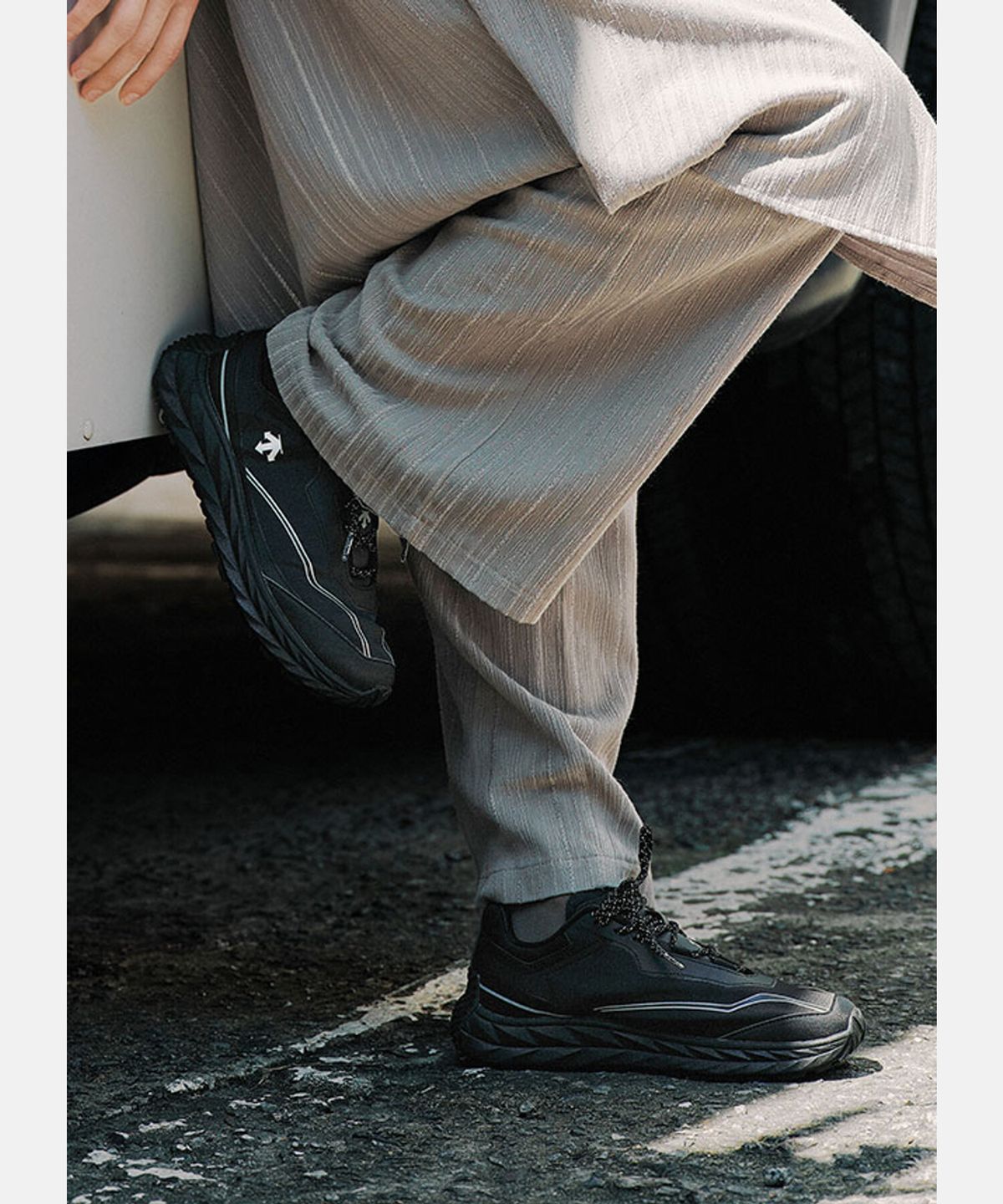 데상트(DESCENTE) 터레인디 블랙 SR123LCR26