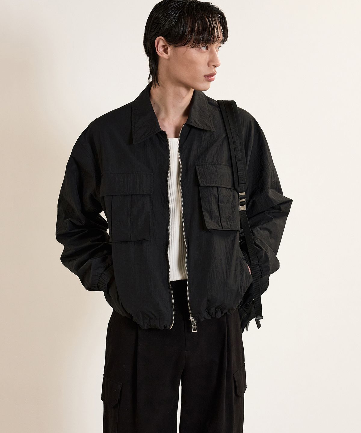 티엔지티(TNGT) Light Weight Big Pocket Jumper (Black) TNJU5E102BK