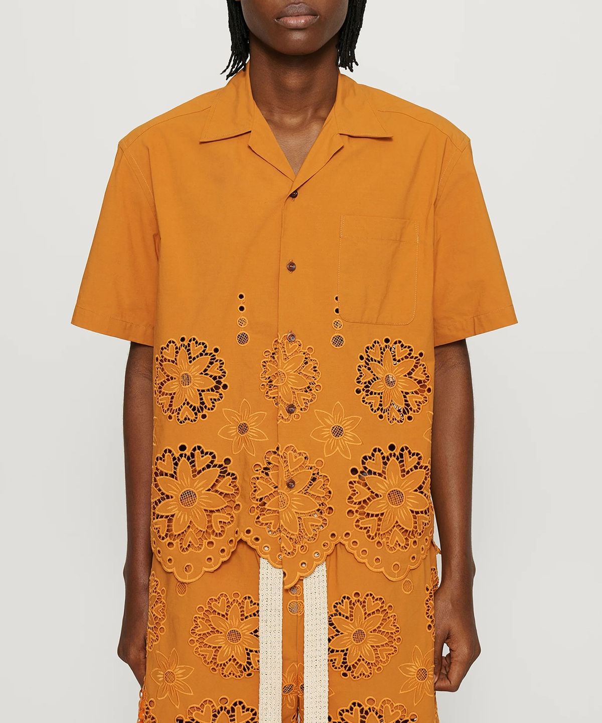 커먼 스웨덴(CMMN SWDN) (M) 투레 엄브로이드 셔츠 번트 오렌지 TURE EMBROIDERED SHIRT