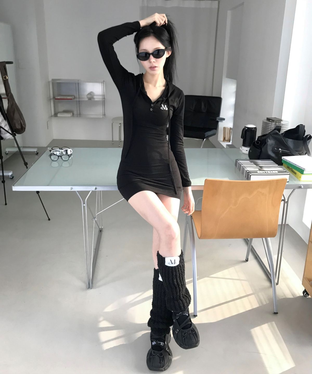 무센트(MUCENT) 시안 후드넥 슬림핏 원피스 (4컬러)