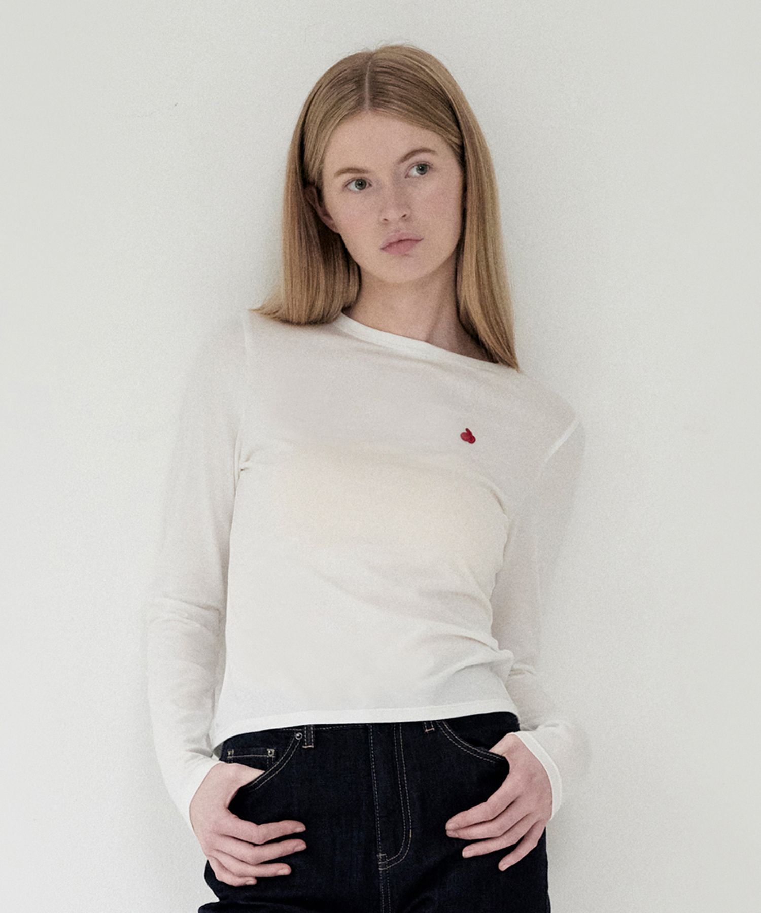 MUSINSA | KIRSH Kirsch Plain Round Fitted T-Shirt [White]