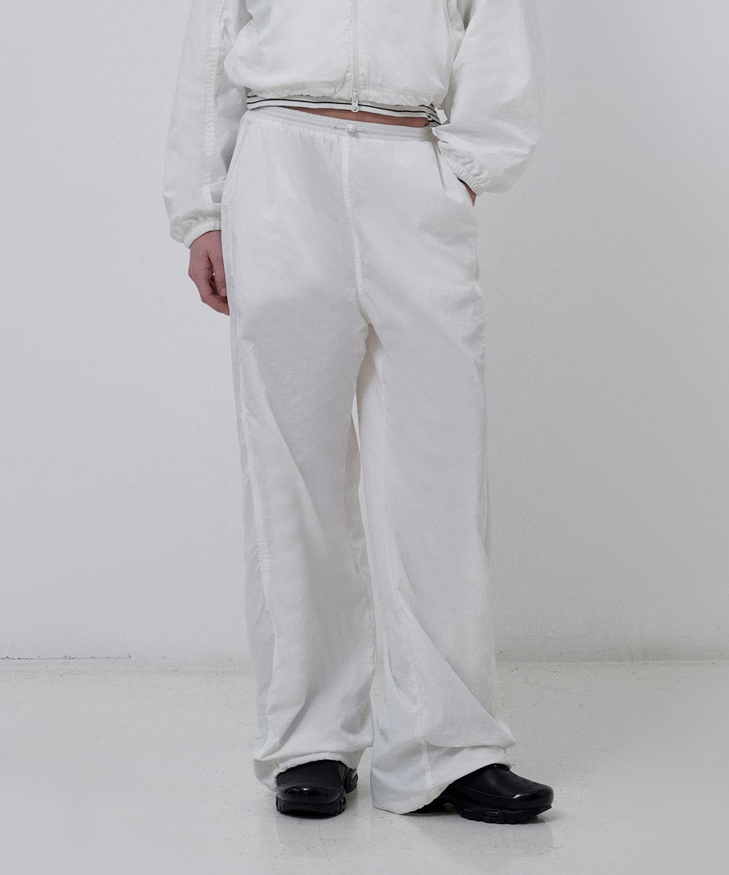 MUSINSA | KIRSH Kirsch Plain Cut Woven Pants [White]