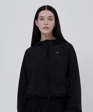 키르시 플레인 절개 우븐 윈드브레이커 [블랙]