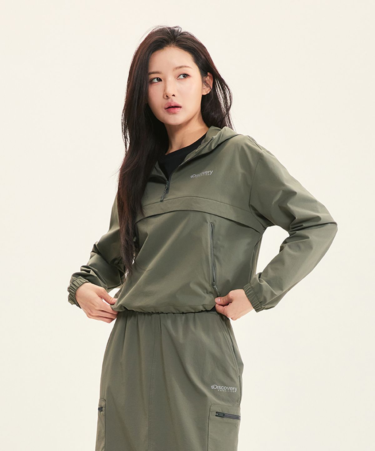 디스커버리 익스페디션(DISCOVERY EXPEDITION) 여성 우븐 트레이닝 아노락 (D.KHAKI)