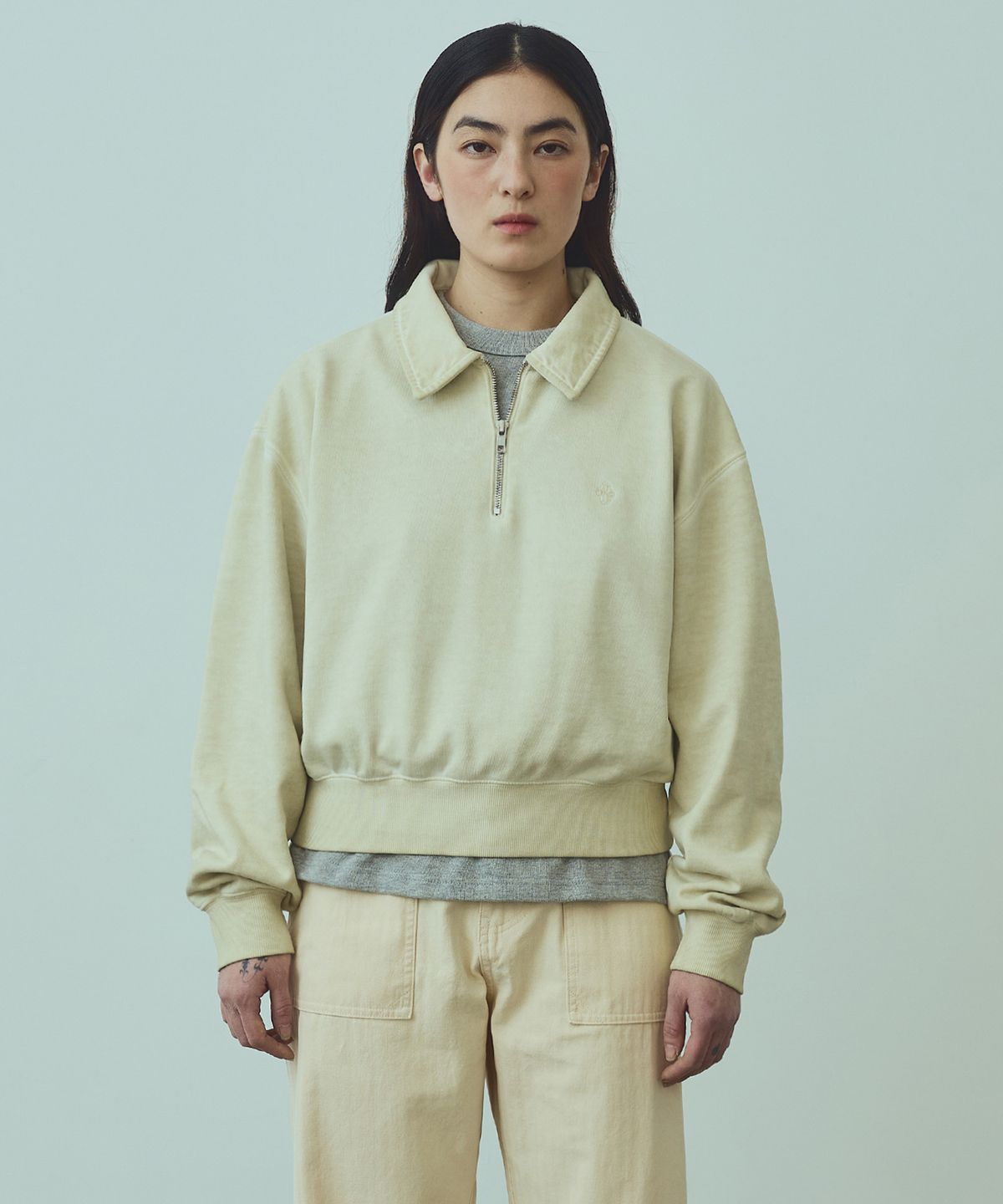 유니폼브릿지(UNIFORM BRIDGE) half zip-up sweatshirt(womens) dusty yellow