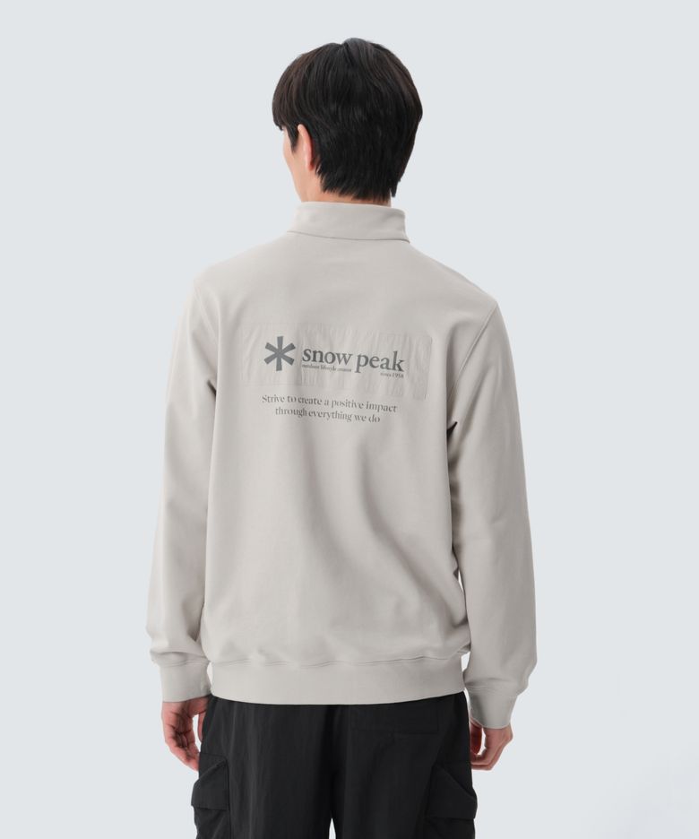 랜드 우븐 패치 반집업 맨투맨 (S25SMFZT24) Light Beige