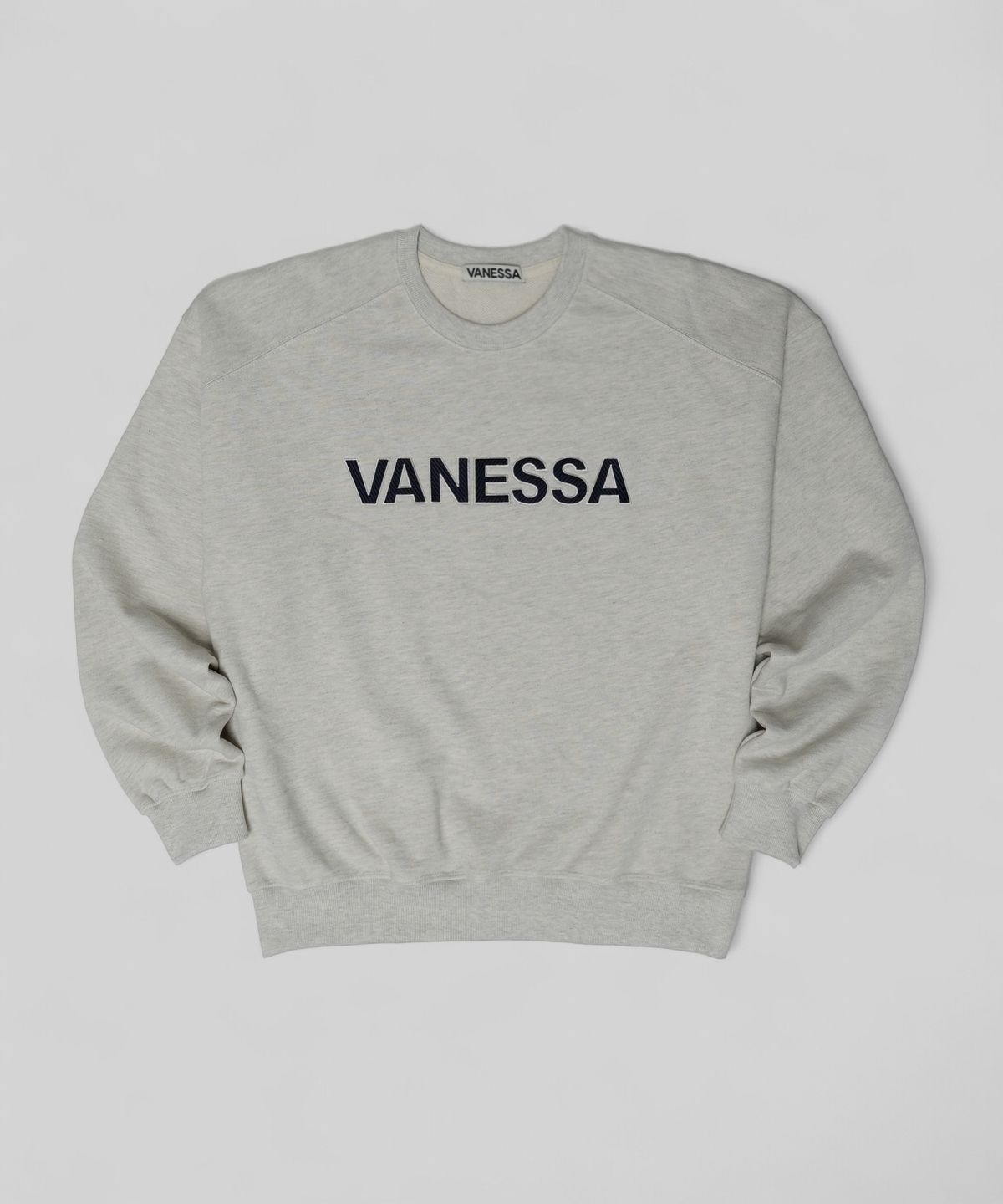 바네사(VANESSA) 820g VANESSA 로고 자수 맨투맨_오트밀