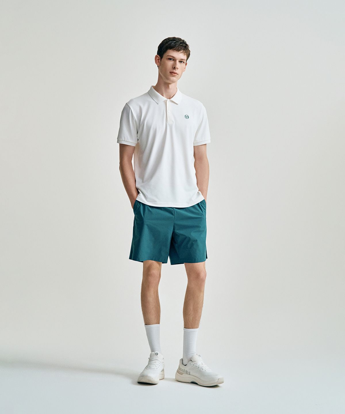 세르지오 타키니(SERGIO TACCHINI) M 에센셜 7인치 반바지 (D.Green)