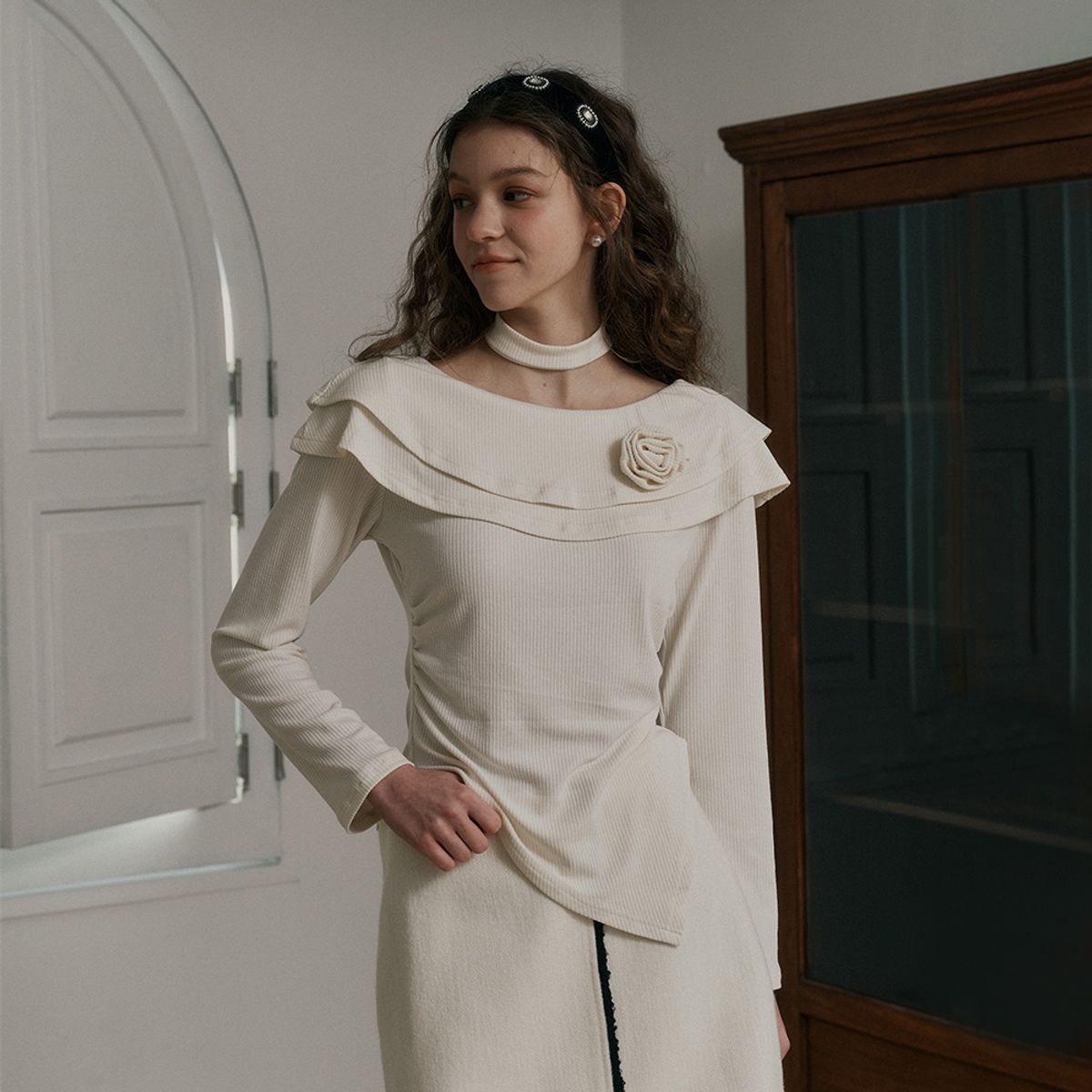 던드롭(DUNDROP) DD_Flower choker long sleeves top_2color