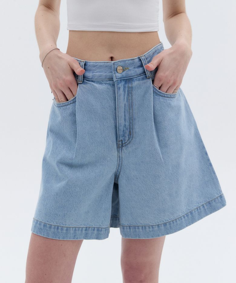 원턱 데님 쇼츠 라이트블루