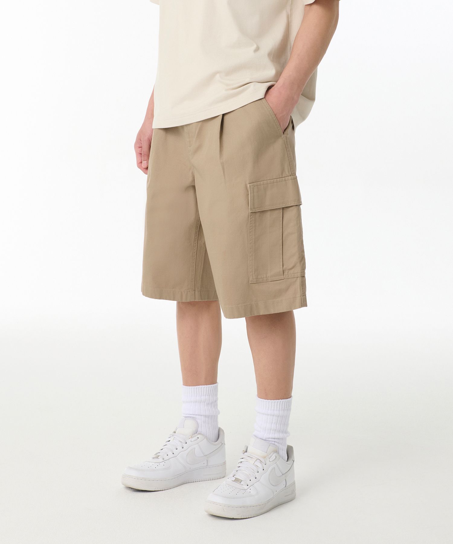 ★MUSINSA STANDARD★ One Tuck Cargo Bermuda Pants Beige MMEP MUSINSA | MUSINSA STANDARD One Tuck Cargo Bermuda Pants [Beige]