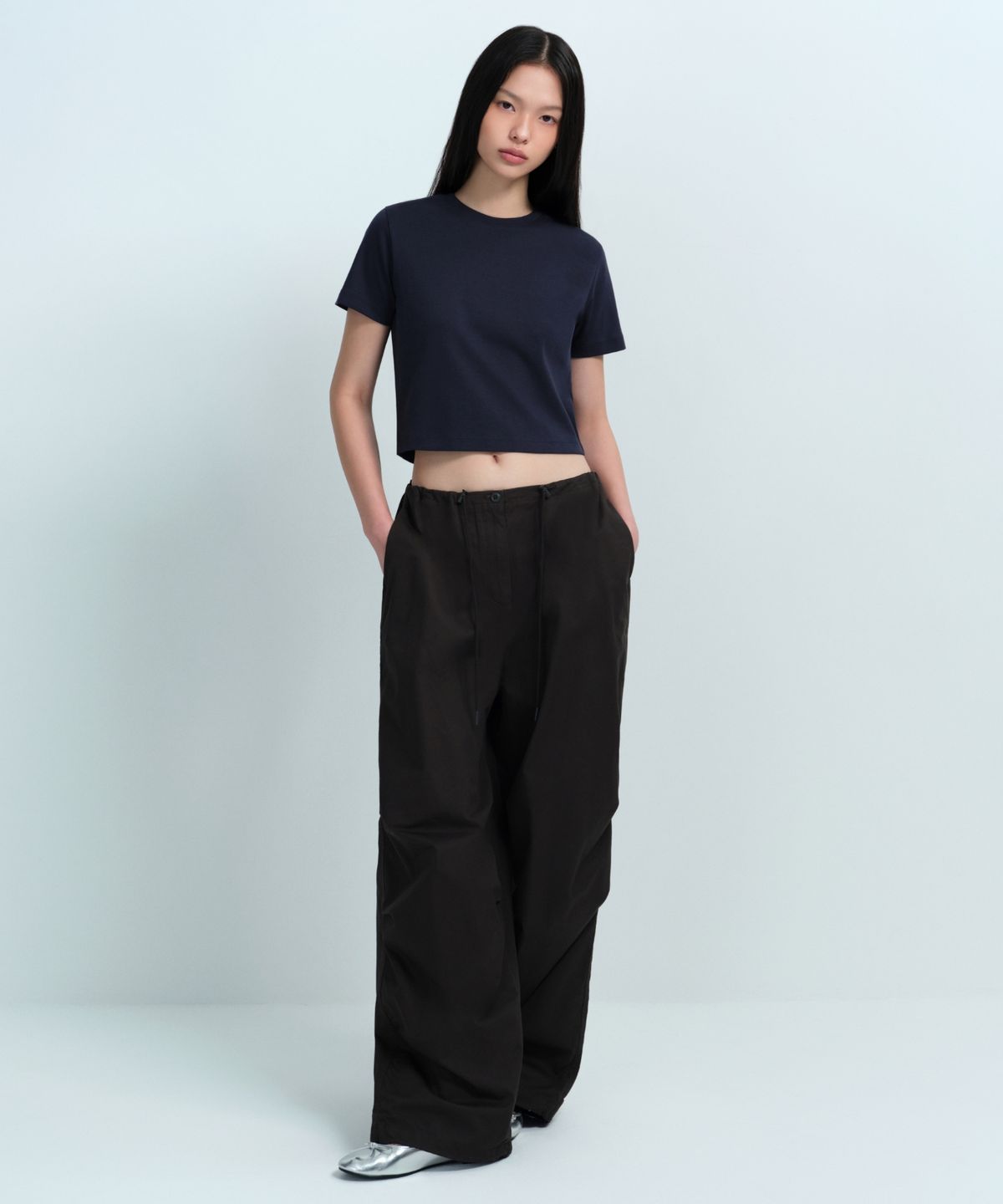 무신사 스탠다드 우먼(MUSINSA STANDARD WOMAN) 우먼즈 코튼 파라슈트 팬츠 [건메탈]