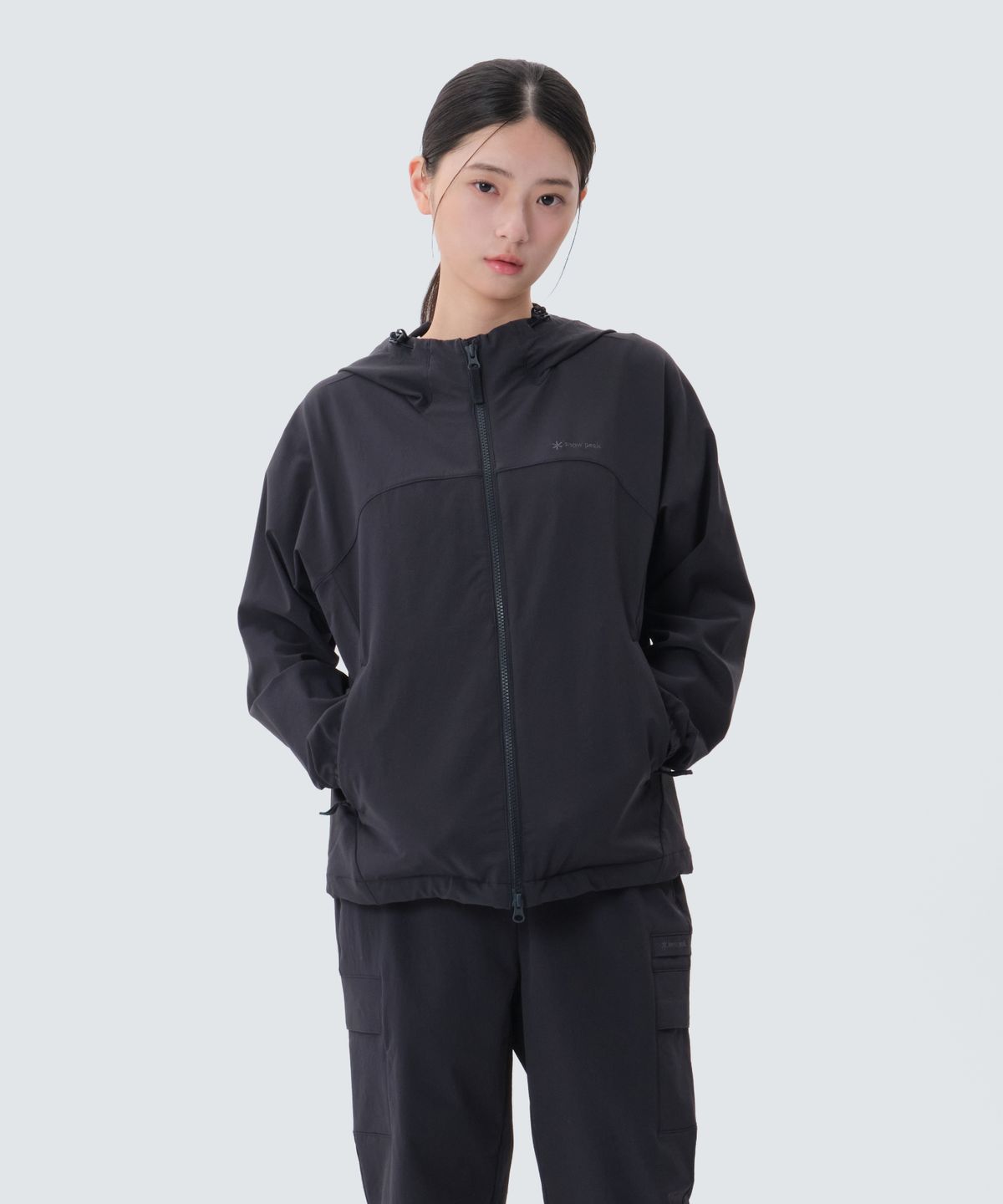 스노우피크 어패럴(SNOWPEAK APPAREL) 라고 여성 바람막이 (S25SWTWB27) Dark Navy