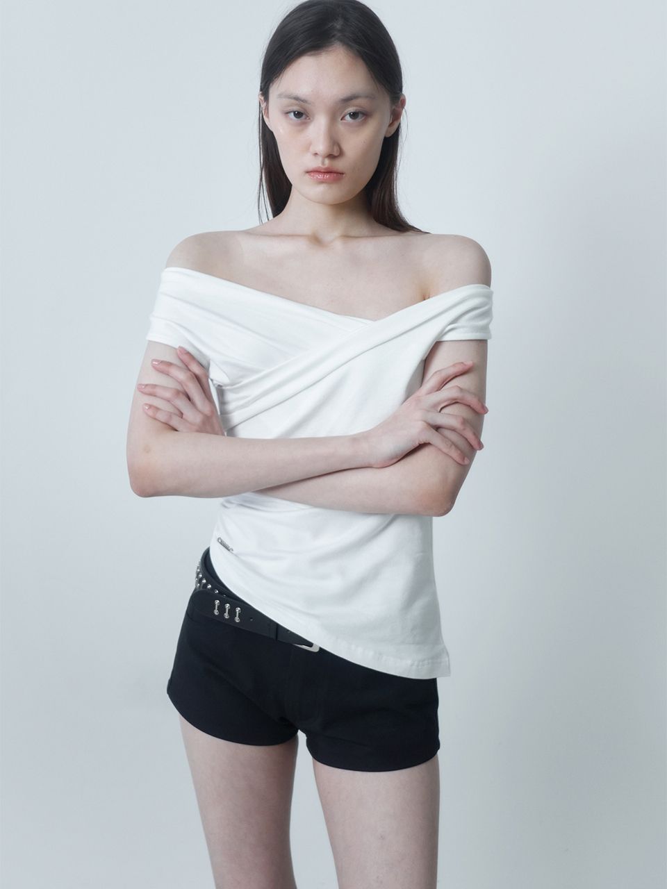 [CERRIC] DRAPE CROSS SLEEVELESS ☆送料込☆ MUSINSA公式 | CERRIC DRAPE CROSS SLEEVELESS / BLACK