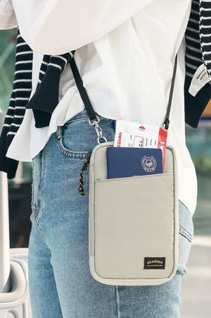 트래블러 올인원 패스포트 RFID 차단 스트랩 세트 여권 가방 올리브