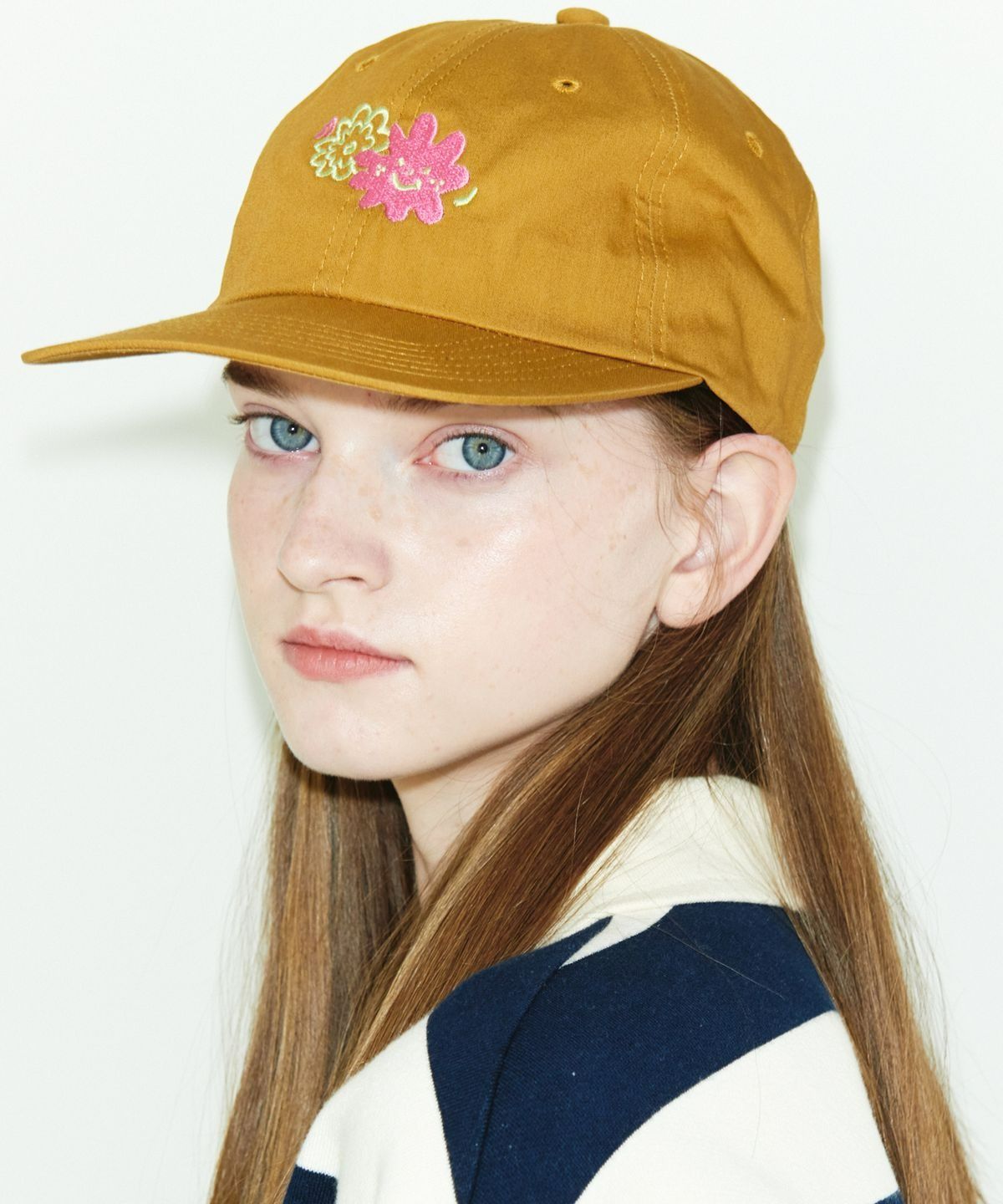 슬로코스터(SLOWCOASTER) SLCO DANCING FLOWER CAP Camel