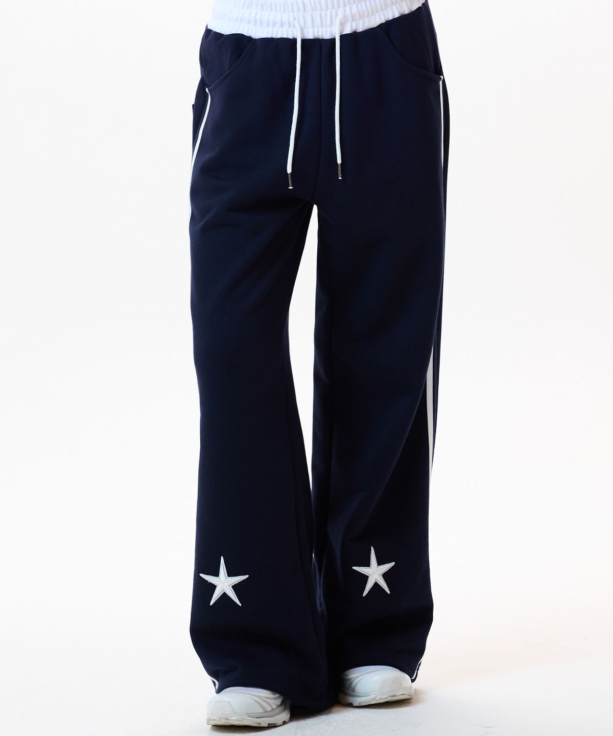 러브이즈트루(LUVISTRUE) IM POCKET TRANING PANTS(NAVY)