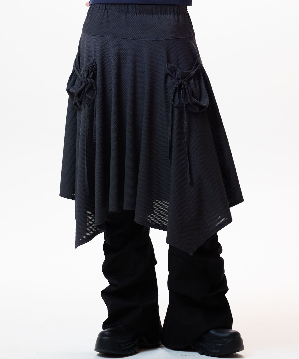 러브이즈트루(LUVISTRUE) IM LAYERED MIDI SKIRT(CHARCOAL)