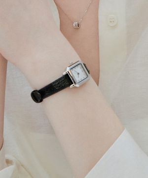 AMICO 스퀘어 가죽 시계 (JWM1LE5BS501WHBK0)