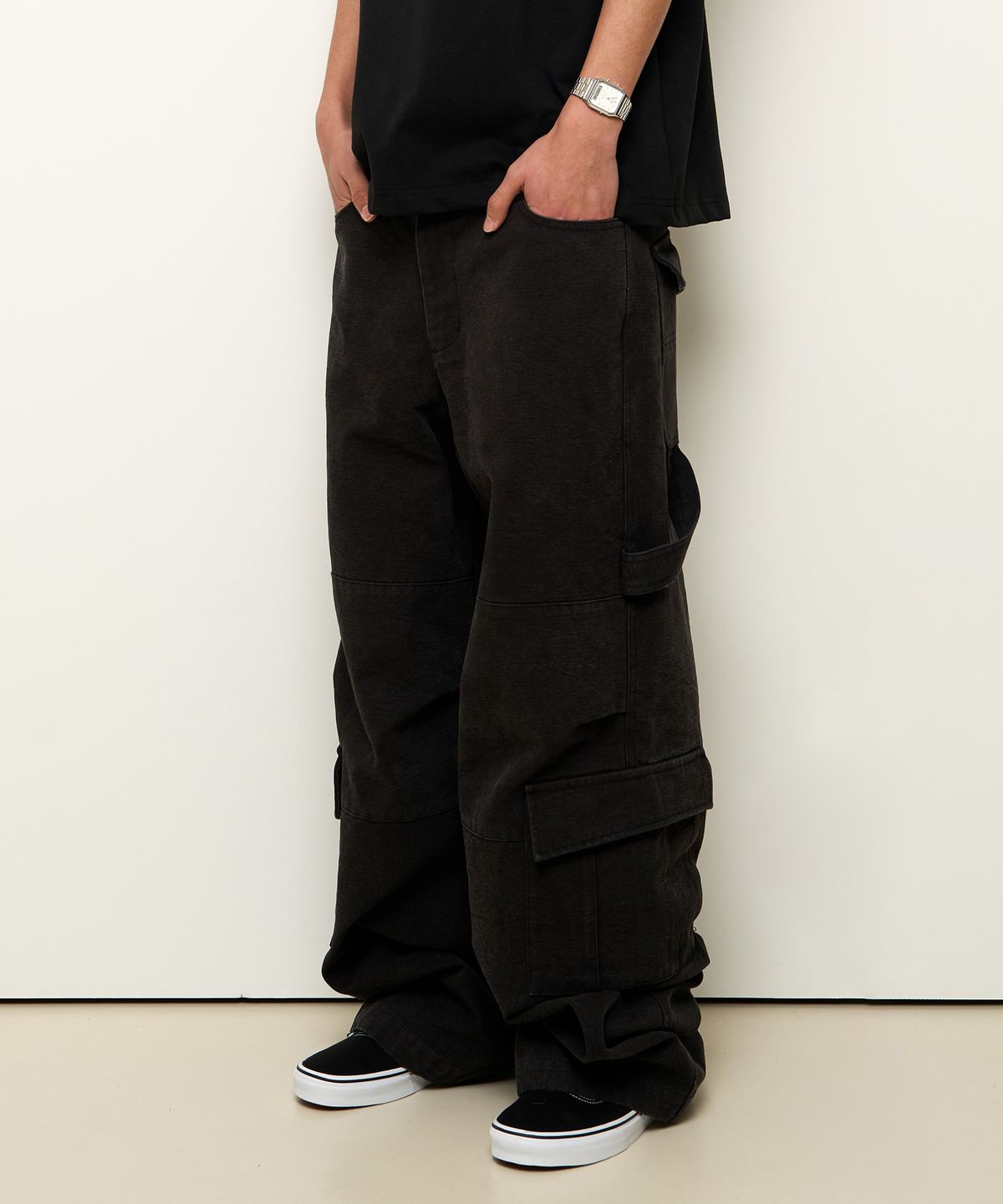 9999아카이브(9999ARCHIVE) Oblique Pocket Wide Cargo Pants