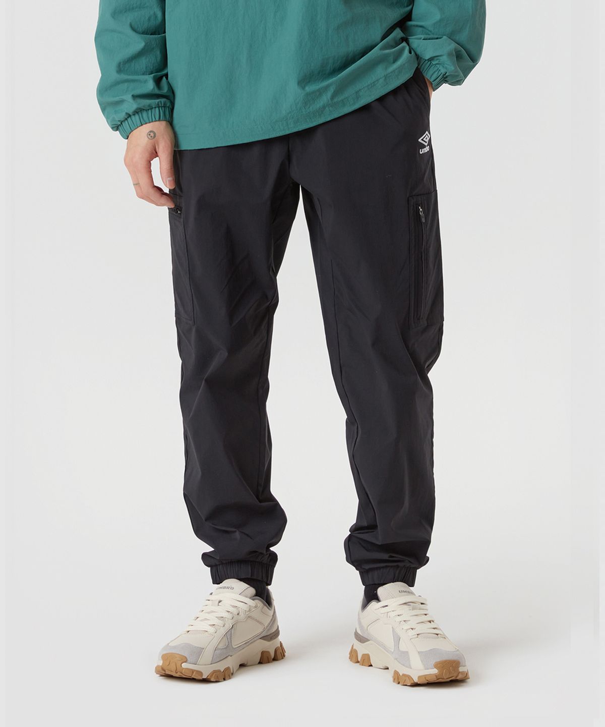 엄브로(UMBRO) 캐주얼 스판 카고 조거 팬츠 블랙(UQ123CPT24)