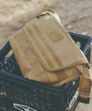 볼컴 유틸리티 메신저백 - Beige