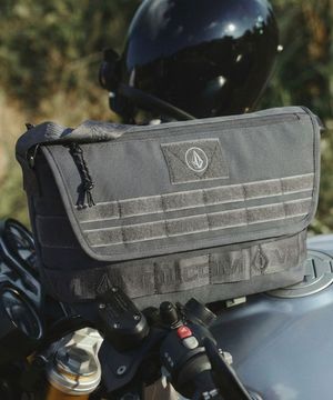 볼컴 유틸리티 메신저백 - Gray