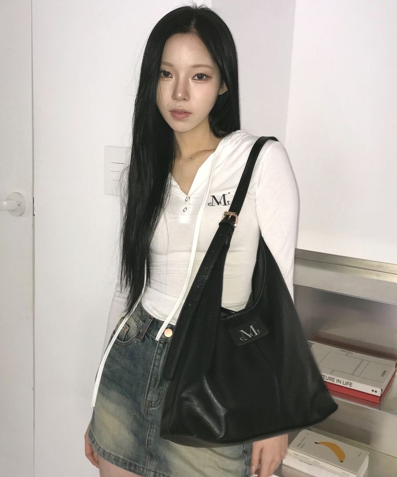 [파우치 증정] 크레센트 레더 숄더백 남녀공용