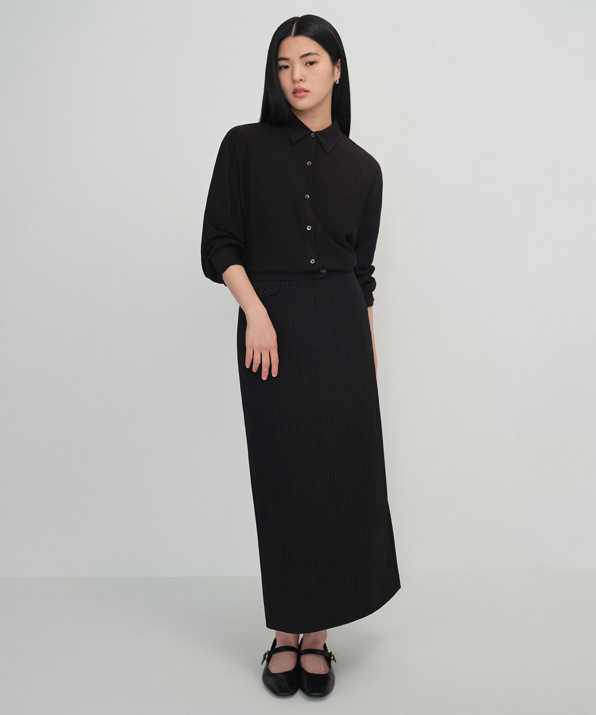 무신사 스탠다드 우먼(MUSINSA STANDARD WOMAN) 우먼즈 핀스트라이프 스트레이트 맥시 스커트 [블랙]