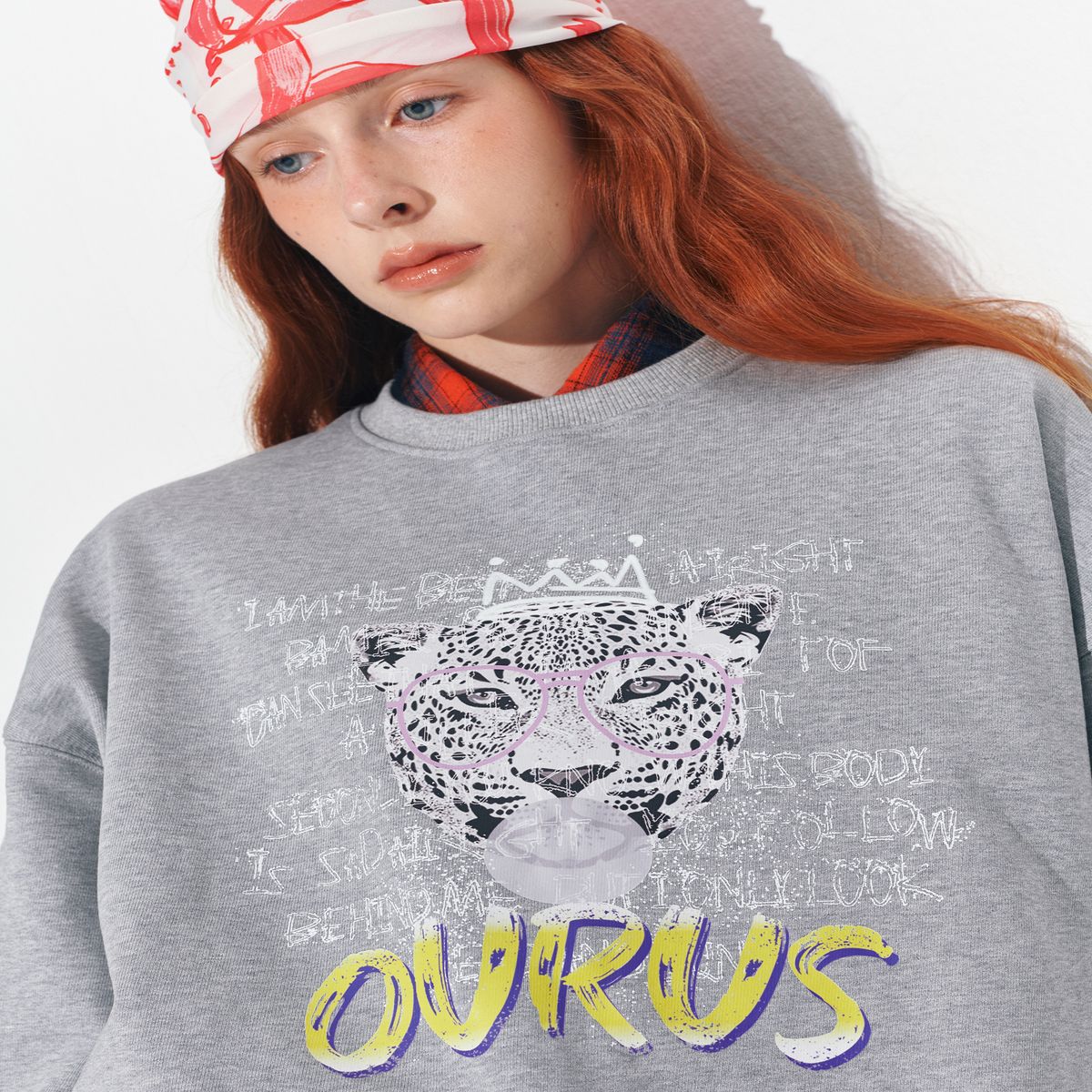 아우어러스(OURUS) 퀸-레오 프린트 코튼 스웨트 셔츠 : 메란지 그레이