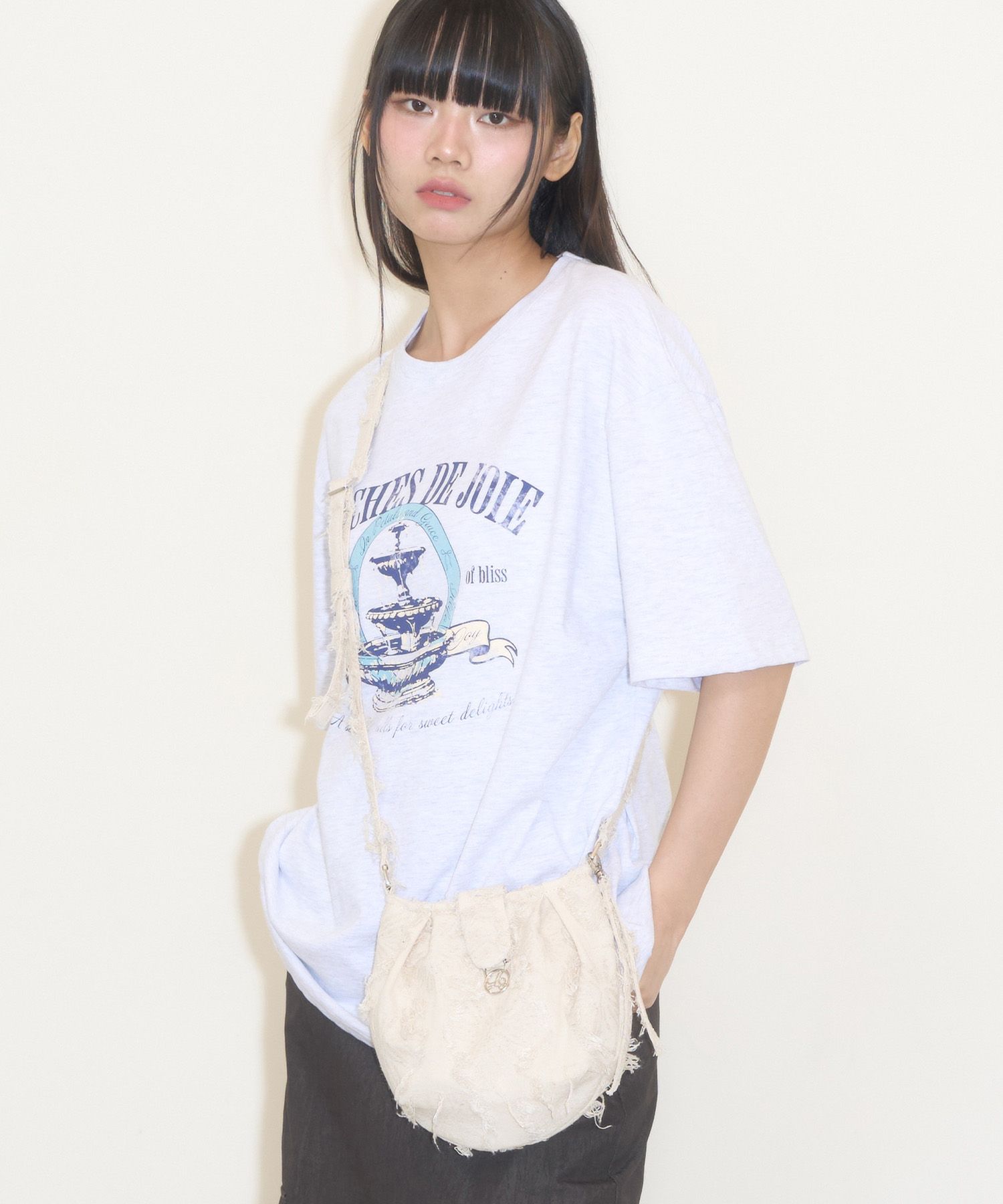 ◇ILLIGO◇ Feather Mini Crossbody Bag Beige MUSINSA | ILLIGO Feather Mini Crossbody Bag Beige