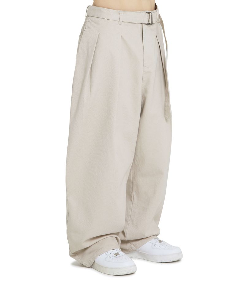 BELTED SIDE TWO TUCK WIDE PANTS - BEIGE