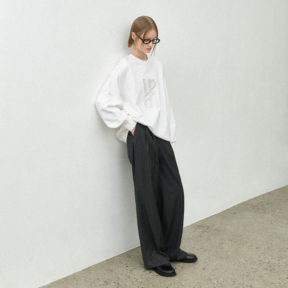 아틀리에 나인(ATELIER NAIN) ESSENTIAL LOGO SWEATSHIRT(T-7033)
