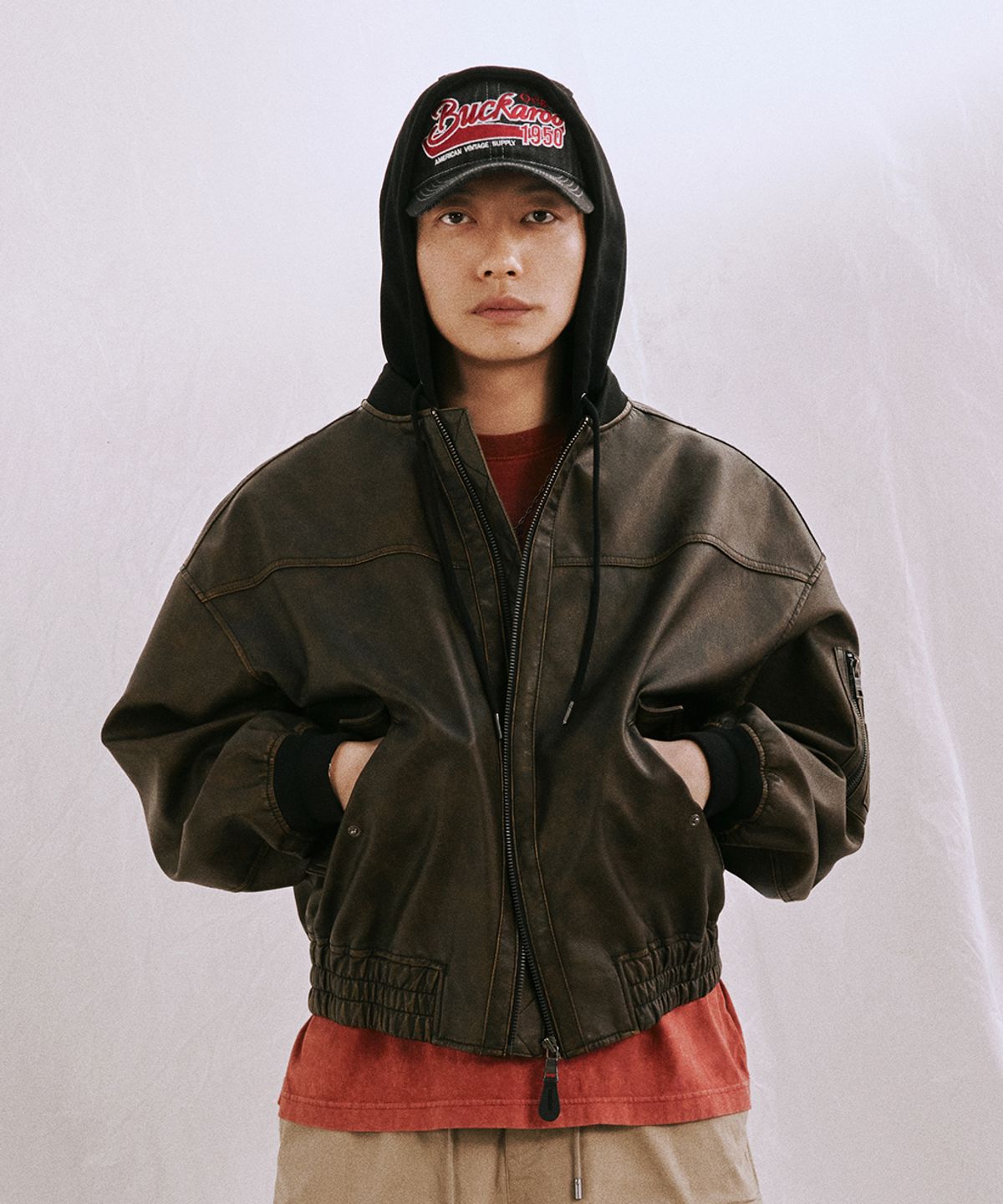 버커루(BUCKAROO) 인조가죽 후드탈착 항공점퍼 블랙