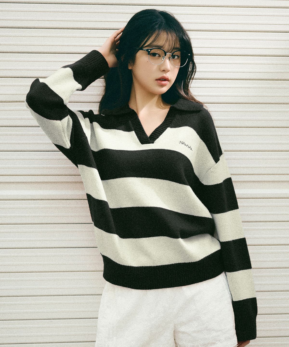 로라로라(ROLAROLA) WOOL BLENDED COLLAR STRIPE BOARDER KNIT BK+IV