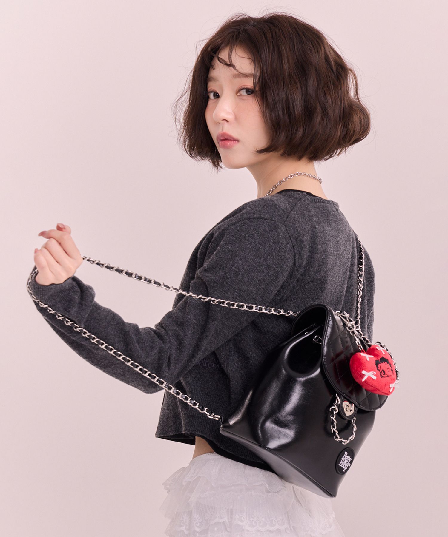 バックパック・リュック [ULKIN CANVAS] BETTYBOOP Leather Chain Mini Backpack_Black MUSINSA | ULKIN CANVAS Betty Boop Quilted Chain Mini