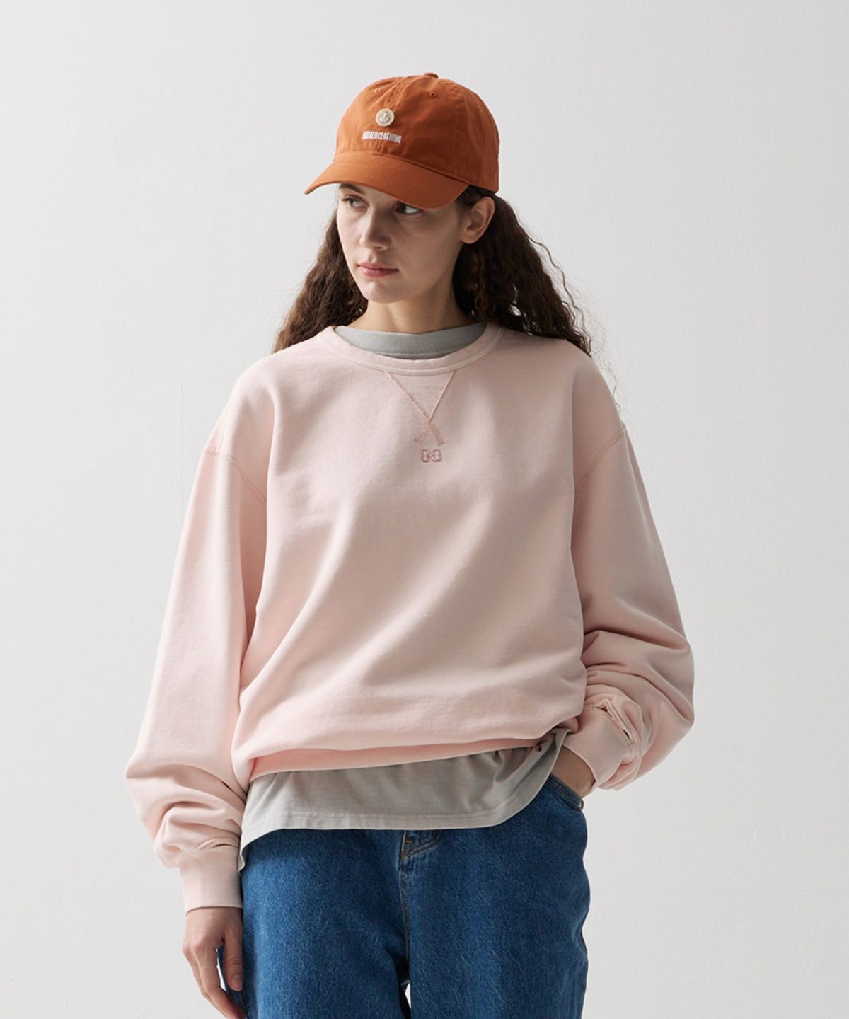 네이머클로딩(NAMERCLOTHING) DYED SYMBOL LOGO SWEATSHIRTS LIGHT PINK