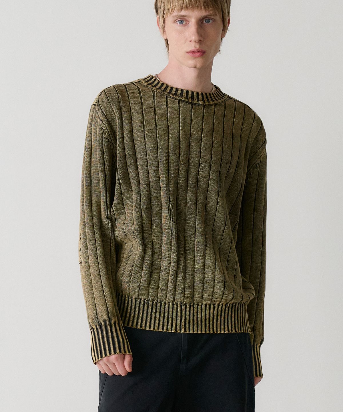 노운(NOUN) washed crewneck knit (faded khaki)