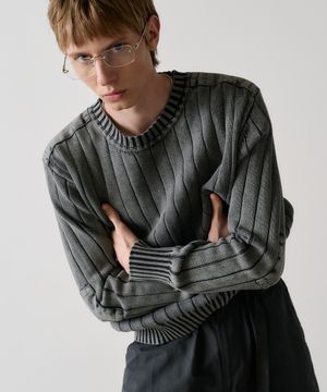 washed crewneck knit (charcoal)