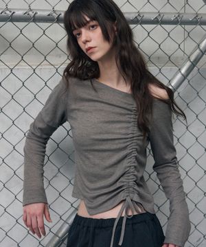 플루이드 오프숄더 셔링 롱슬리브 [STONE GREY]