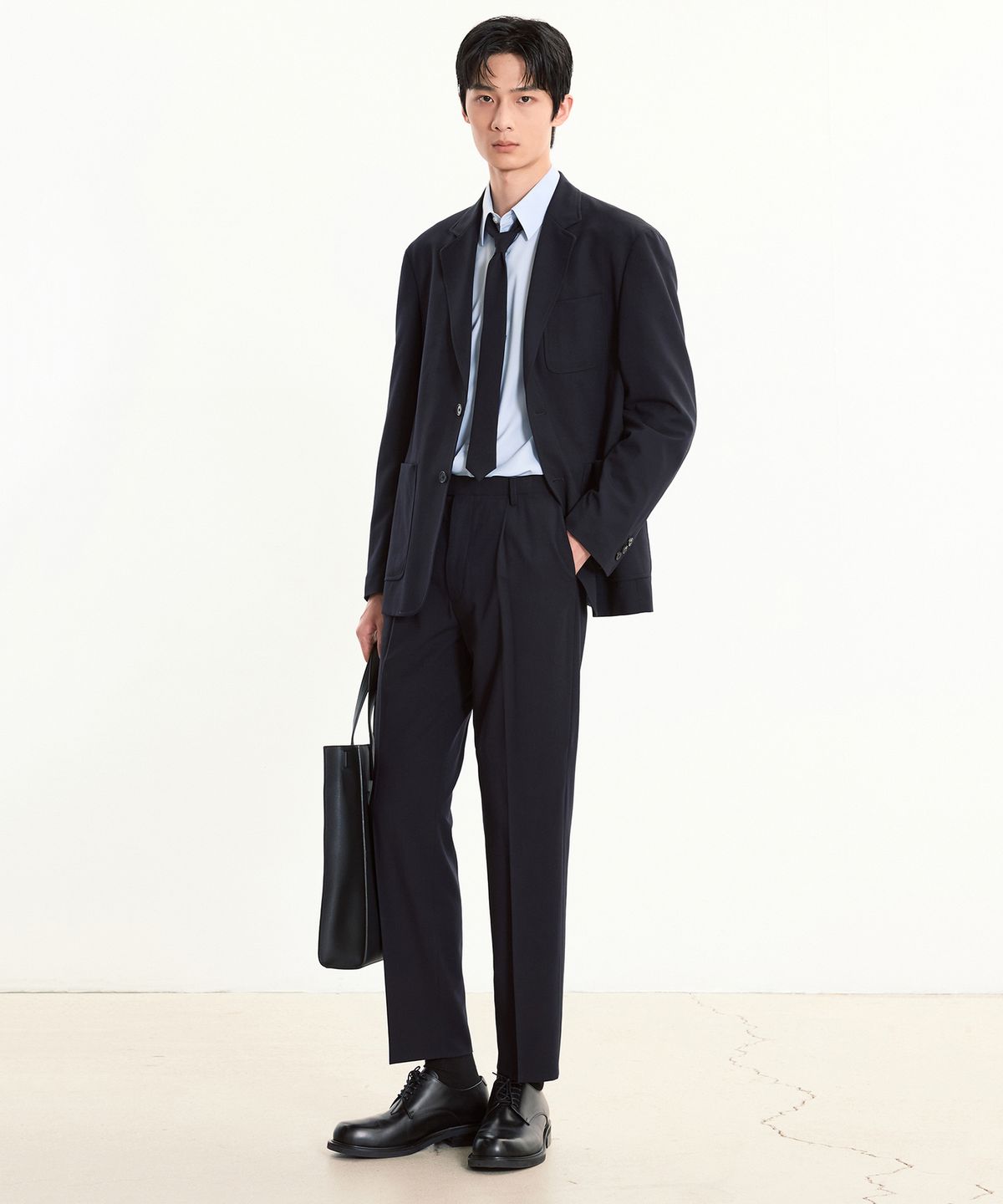 티엔지티(TNGT) Wool Blended Tapered Fit Comfort Pants (Navy) TNPA5F100N2